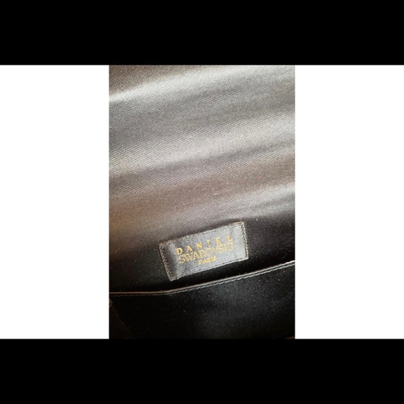 Swarovski *RARE* Vintage Clutch 👜 - Picture 9 of 13